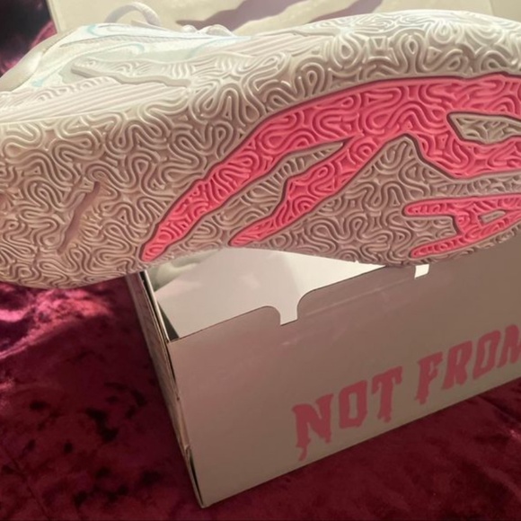 Men’s PUMA MB.03 Iridescent - Picture 3 of 9